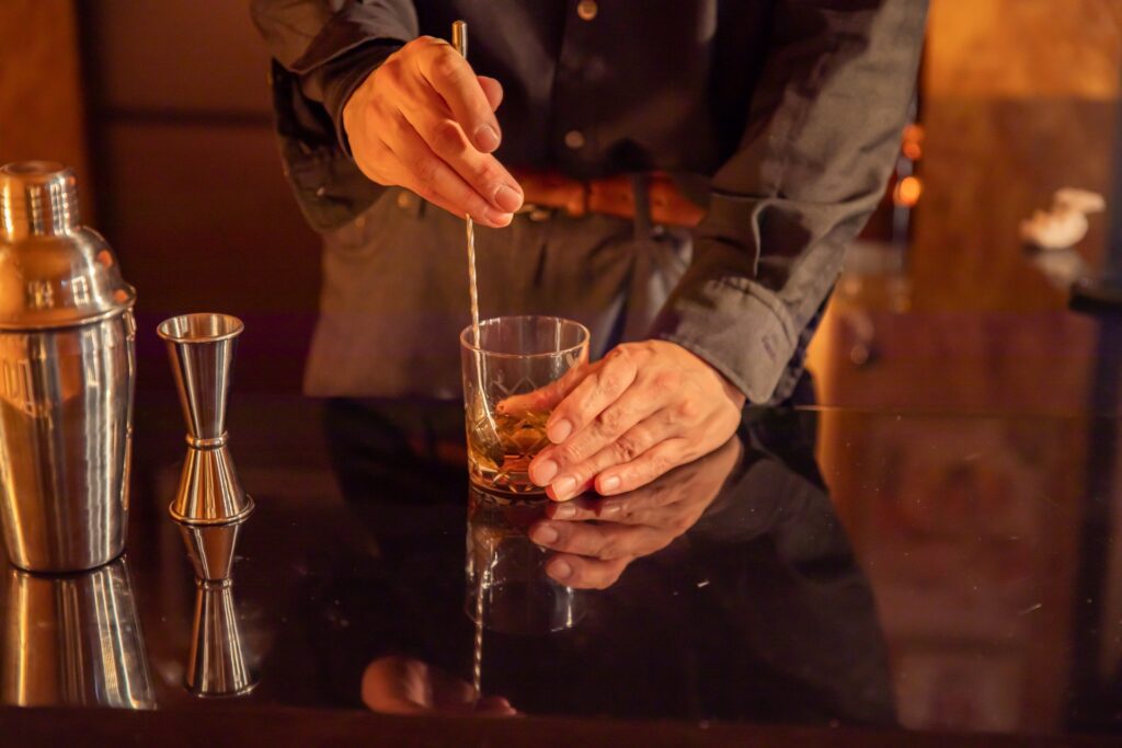男性が夜にできる副業7選